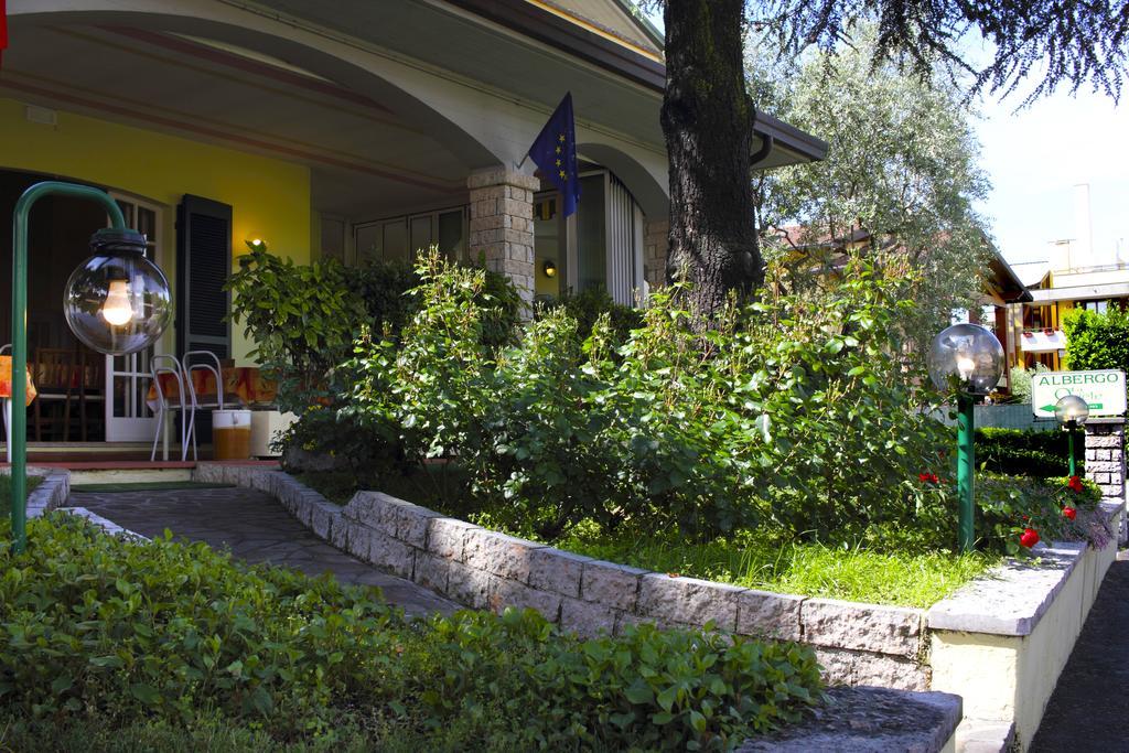 Albergo La Quiete Desenzano del Garda Ngoại thất bức ảnh