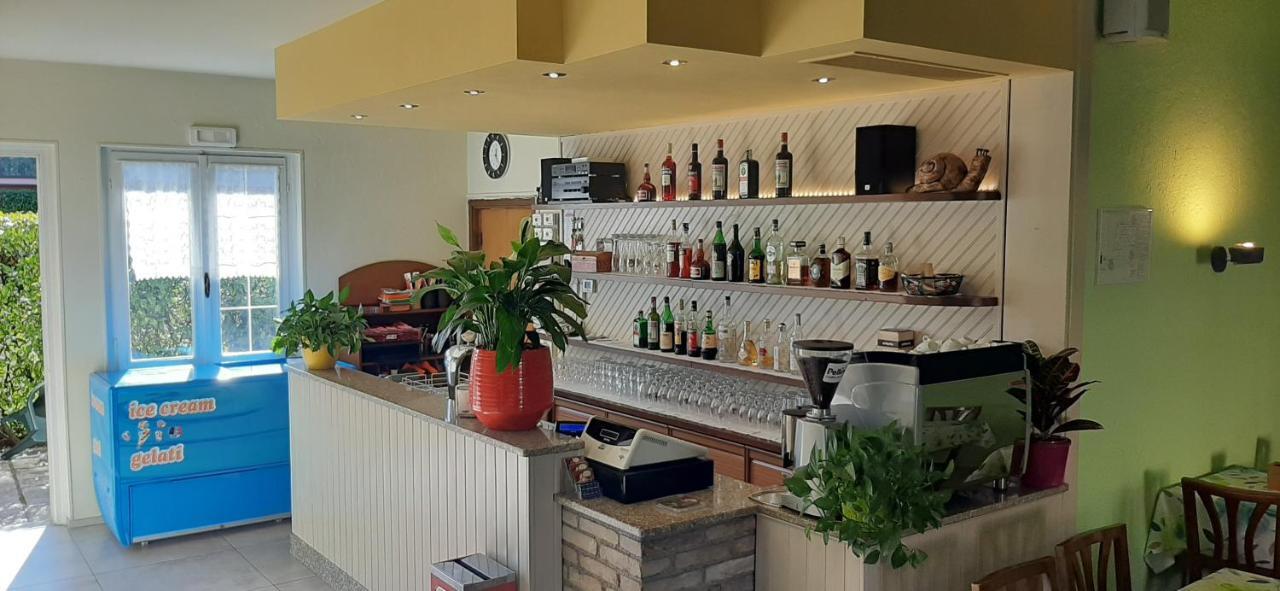 Albergo La Quiete Desenzano del Garda Ngoại thất bức ảnh